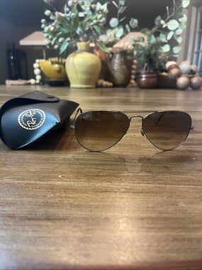 Ray-Ban RB3025 Aviator Gradient sunglasses